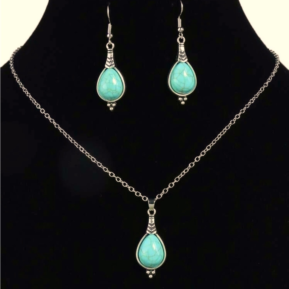 Boho turquoise earring pit and necklace turquoise pendent set
